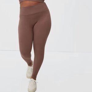 Everlane The Seamless Legging in Acorn Light Brown Size M/L NWOT
